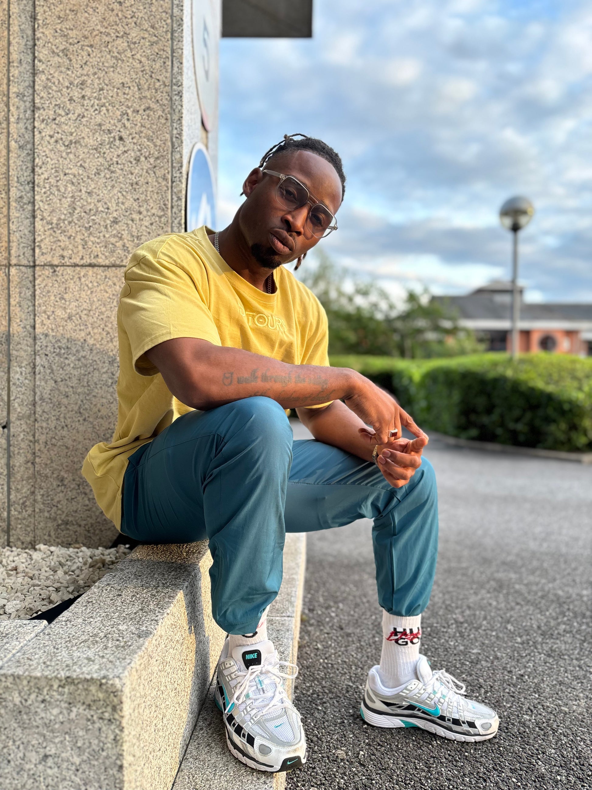 YELLOW OVERSIZED TEE - Detours London