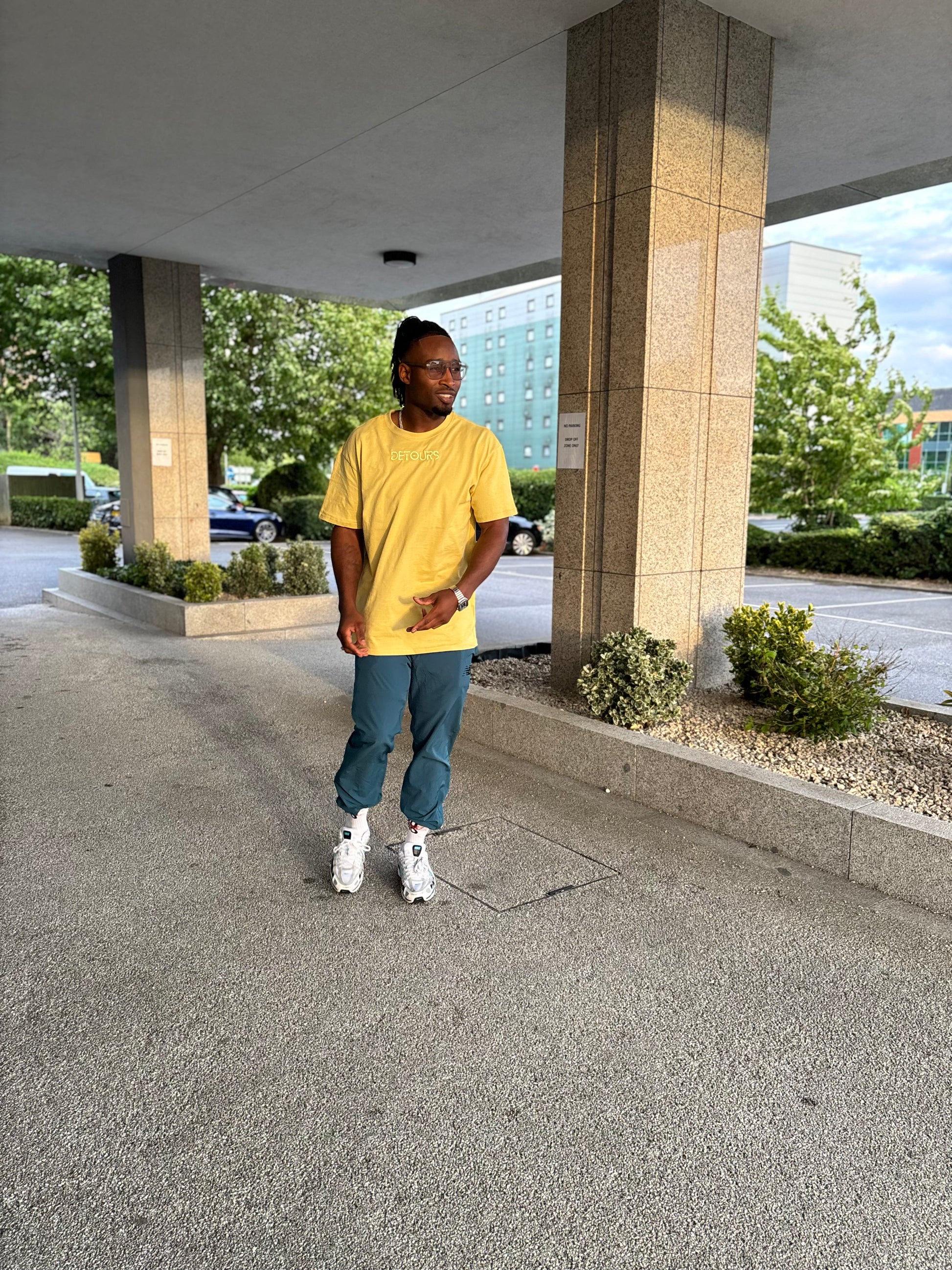 YELLOW OVERSIZED TEE - Detours London